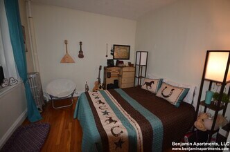 1782 Commonwealth Ave, Unit 9 in Boston, MA - Building Photo - Building Photo