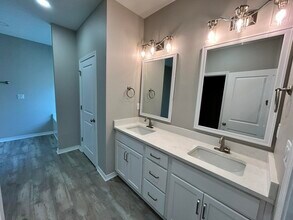 6737 Sarah Ann Way in Laurel Hill, FL - Building Photo - Building Photo