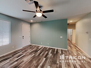 18084 W Tina Ln in Surprise, AZ - Building Photo - Building Photo