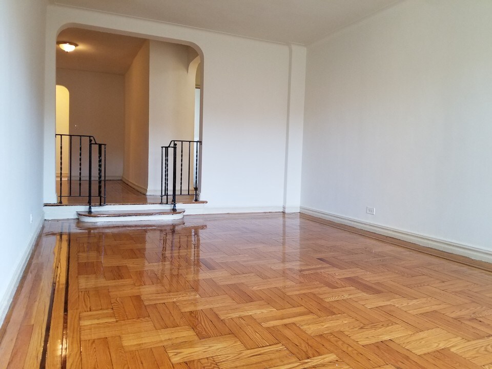 1175 Morris Ave in Bronx, NY - Building Photo