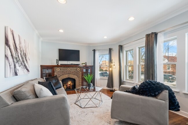 8040 S Harvard Ave in Chicago, IL - Building Photo - Building Photo