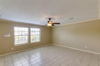 521 E House St, Unit A in Alvin, TX - Building Photo - Building Photo