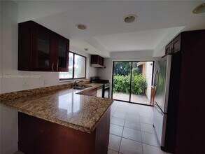 181 Wimbledon Lakes Dr in Plantation, FL - Building Photo - Building Photo