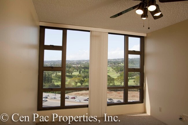 property at 98-402-402 Koauka Loop
