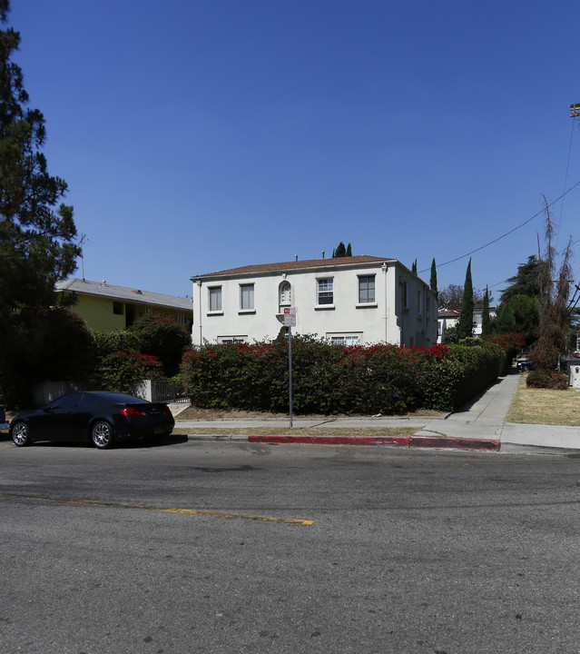 353 S Hoover St in Los Angeles, CA - Building Photo