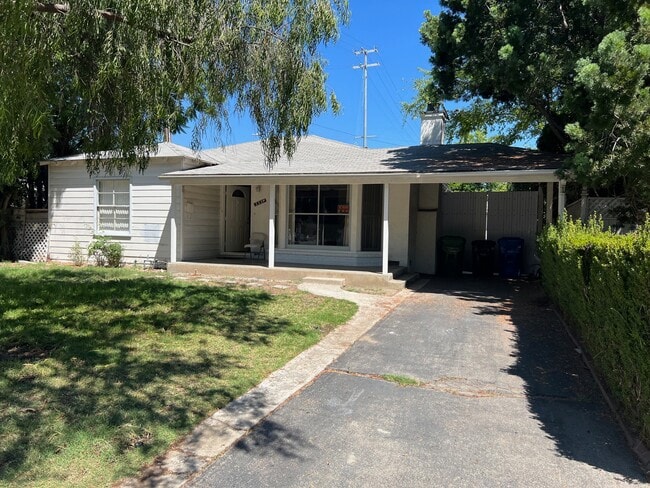 property at 5554 Morella Ave