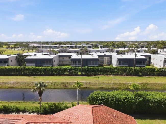 226 Normandy Ln in Delray Beach, FL - Building Photo - Building Photo