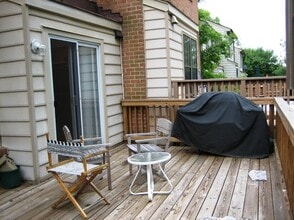 205 Lynn Manor Dr in Rockville, MD - Building Photo - Building Photo