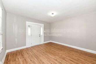 802 N Denny St in Indianapolis, IN - Building Photo - Building Photo