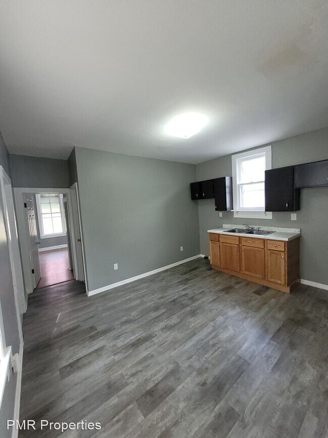 920 S 16th St photo'