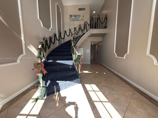 9001 Jacaranda Ln, Unit 107 in Plantation, FL - Foto de edificio - Building Photo