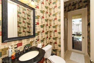 481 Maunder Ct in Marco Island, FL - Building Photo