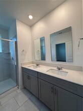 7705 Stone Crk Trl in Kissimmee, FL - Building Photo - Building Photo