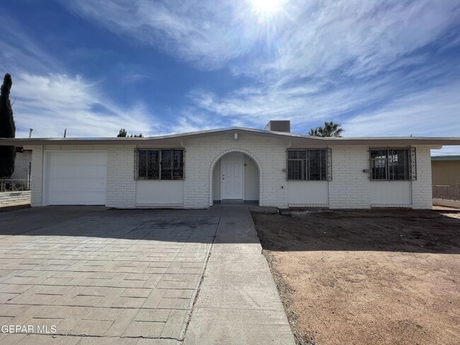 312 Graphite Dr in El Paso, TX - Building Photo - Building Photo