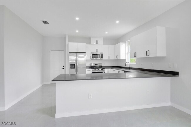 property at 1072 Norton Ave S