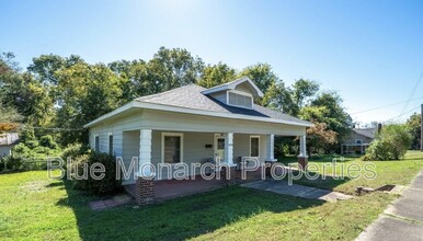 202 E College St in Stanley, NC - Building Photo - Building Photo