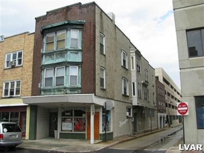 25 N 10th St in Allentown, PA - Building Photo