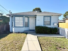 658-660 S Johnson Ave in El Cajon, CA - Building Photo