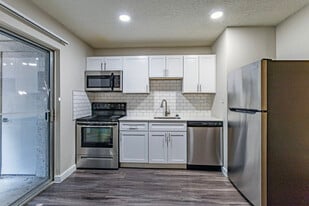 Barton's Mill Apartments in Austin, TX - Building Photo