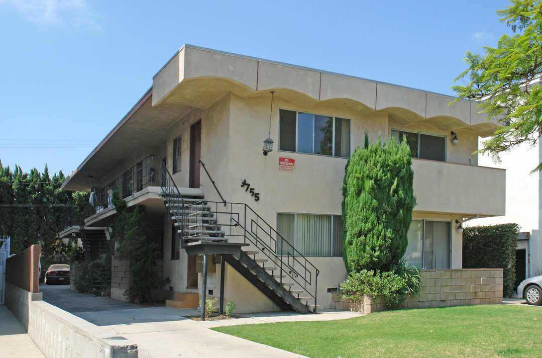 3755 S Canfield Ave in Los Angeles, CA - Building Photo