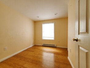 369 Whiton St in Jersey City, NJ - Building Photo - Building Photo