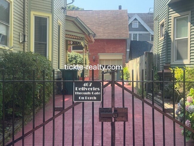 407 Pearl St in Rochester, NY - Building Photo - Building Photo