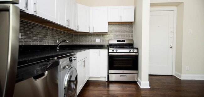 2133 N Dayton St, Unit 3 in Chicago, IL - Foto de edificio - Building Photo