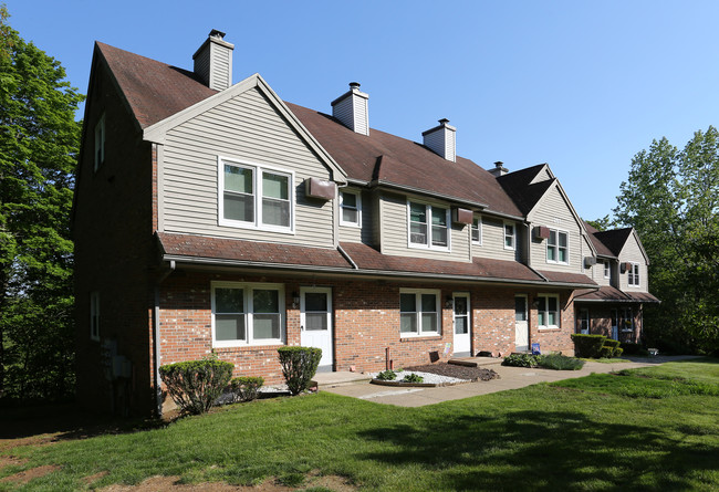 Summitwood Village in Meriden, CT - Building Photo - Building Photo