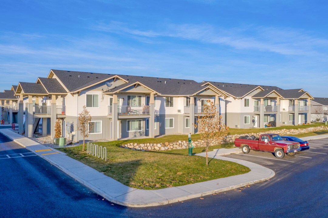 Villas at Tullamore in Post Falls, ID - Building Photo