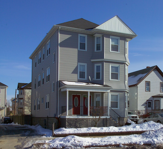 778-782 Plymouth Ave in Fall River, MA - Foto de edificio - Building Photo