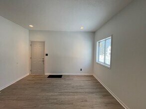 934 W Garfield Ave in Elkhart, IN - Building Photo - Building Photo