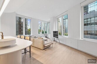 1 W 60th St in New York, NY - Building Photo - Building Photo