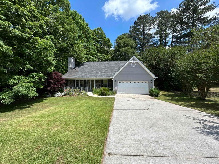 1424 Snow Hill Dr in Lawrenceville, GA - Building Photo