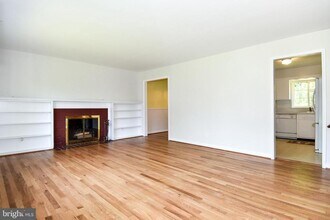 6615 Ivy Hill Dr in McLean, VA - Building Photo - Building Photo