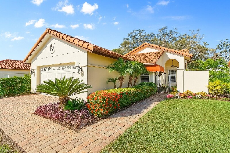 4966 Clubview Ct E in Bradenton, FL - Building Photo