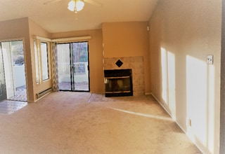 1201 Glen Cove Pkwy in Vallejo, CA - Foto de edificio - Building Photo