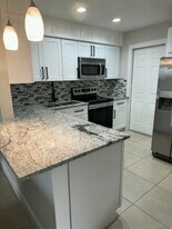 1092 Florence Rd, Unit 1092 in Lantana, FL - Building Photo