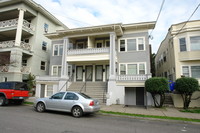 Valencia Condominiums in Portland, OR - Building Photo - Building Photo