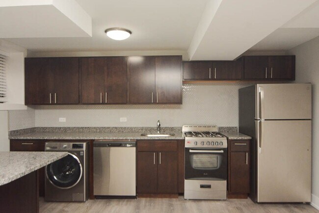 434 W Belden Ave in Chicago, IL - Building Photo - Building Photo