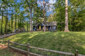 16 Maple St in Fletcher, NC - Building Photo - Building Photo