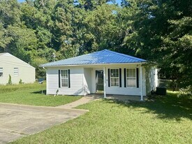 315 Pleasant Rd in Dothan, AL - Building Photo