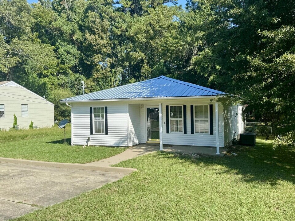 315 Pleasant Rd in Dothan, AL - Building Photo