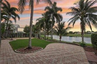 907 SE Westminster Pl in Stuart, FL - Building Photo - Building Photo