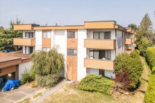 7700 Francis Rd in Richmond, BC - Building Photo