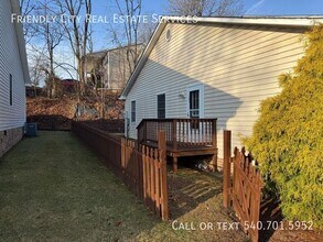 2045 Fieldale Pl in Harrisonburg, VA - Building Photo - Building Photo