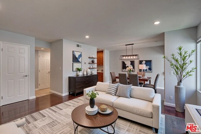 property at 1275 Seacliff Ct