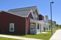 Village at Arlington in Youngstown, OH - Building Photo - Building Photo