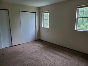 324 Garden Ave in Horsham, PA - Building Photo - Building Photo