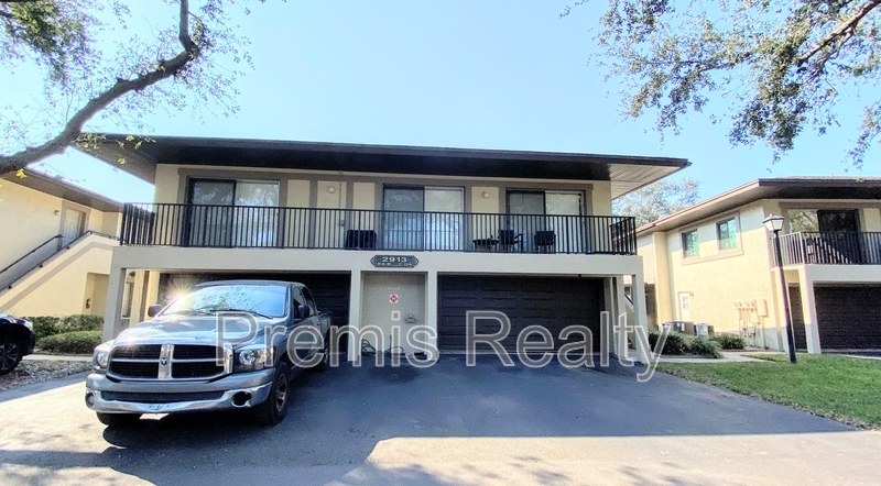 2913 Lichen Ln in Clearwater, FL - Foto de edificio