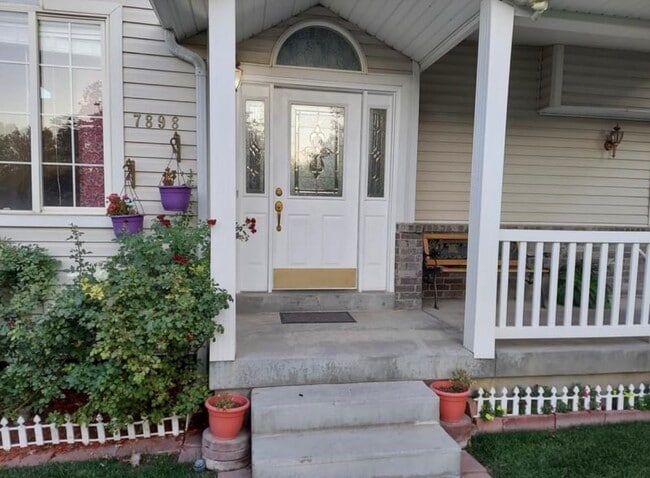 7898 N Sparrowhawk Cir in Eagle Mountain, UT - Building Photo - Building Photo